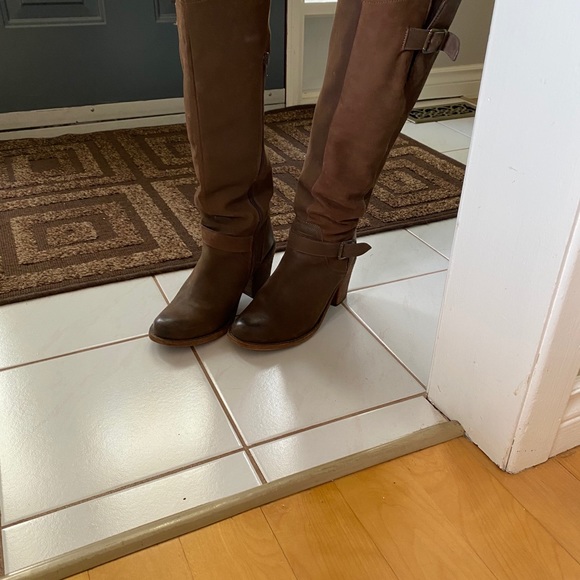 Steve Madden brown suede boots - Picture 3 of 6